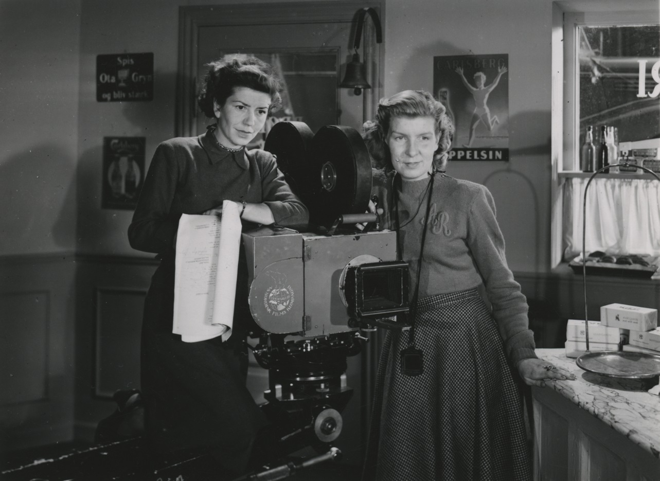 1940s Danish Porn - Annelise Reenberg â€“ Danmarks fÃ¸rste kvindelige filmfotograf, fÃ¸rende  instruktÃ¸r pÃ¥ Saga Studio og det folkeliges fortolker