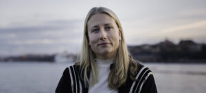 Eva Åkergren: den rastlösa historieberättaren som provar rollen som producent